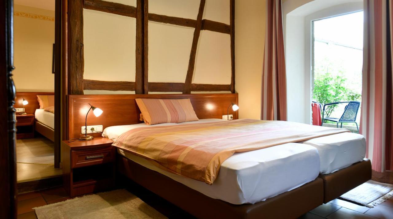 Hotel Schwarzes Ross Steinsfeld Zewnętrze zdjęcie