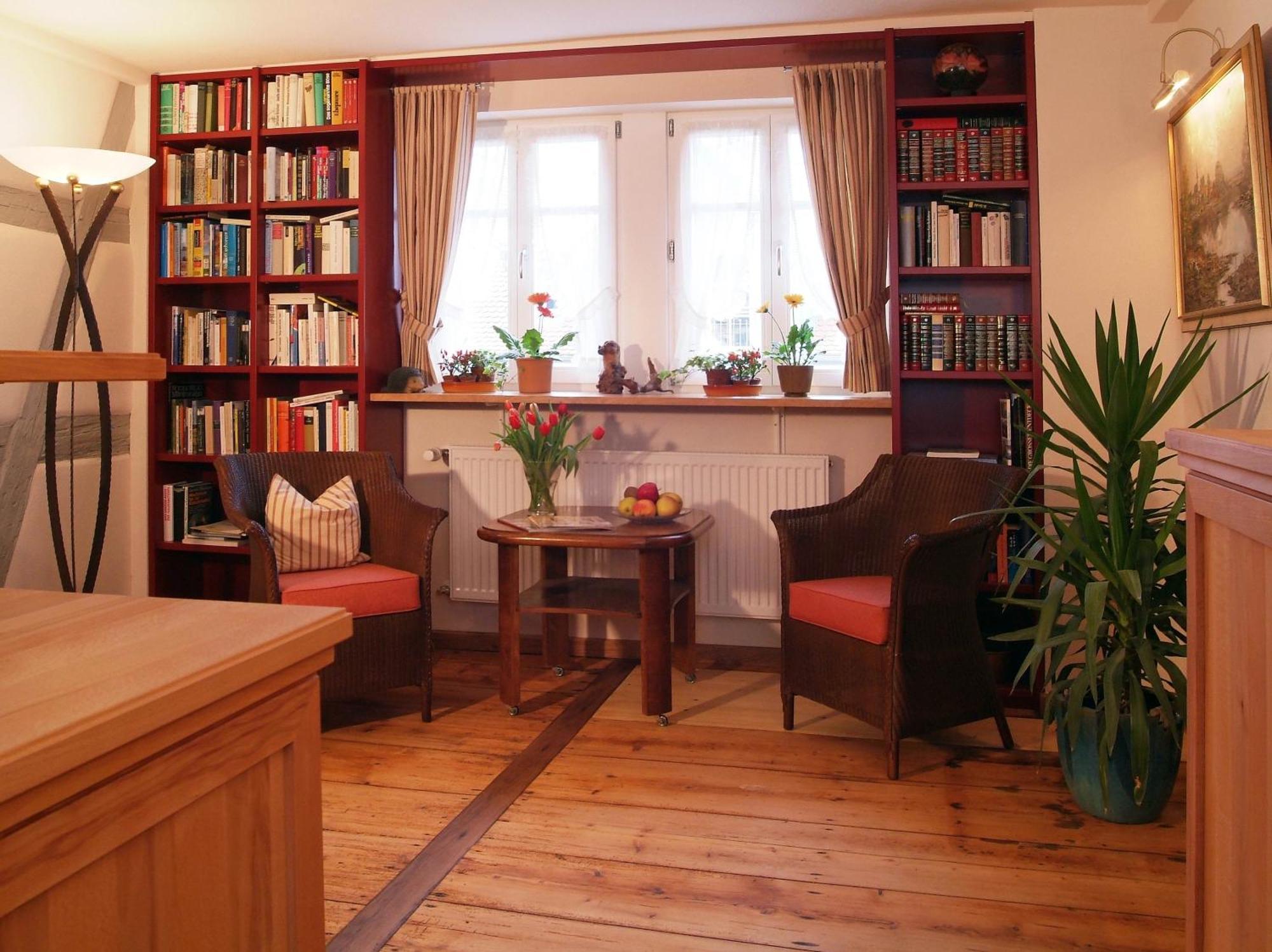 Hotel Schwarzes Ross Steinsfeld Zewnętrze zdjęcie