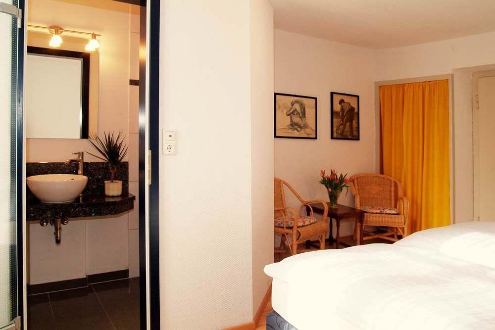 Hotel Schwarzes Ross Steinsfeld Zewnętrze zdjęcie